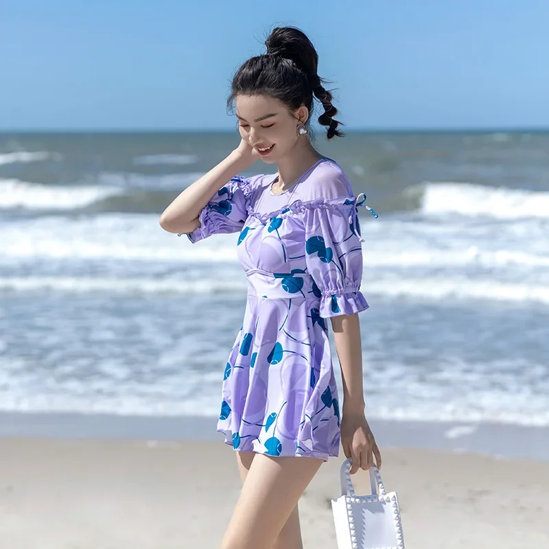 

Summer New Short Sleeve Style One Piece Swimsuit Beachwear Temperament Girl Thin Swimwear Bathing Suits Strawberry Dress Girl