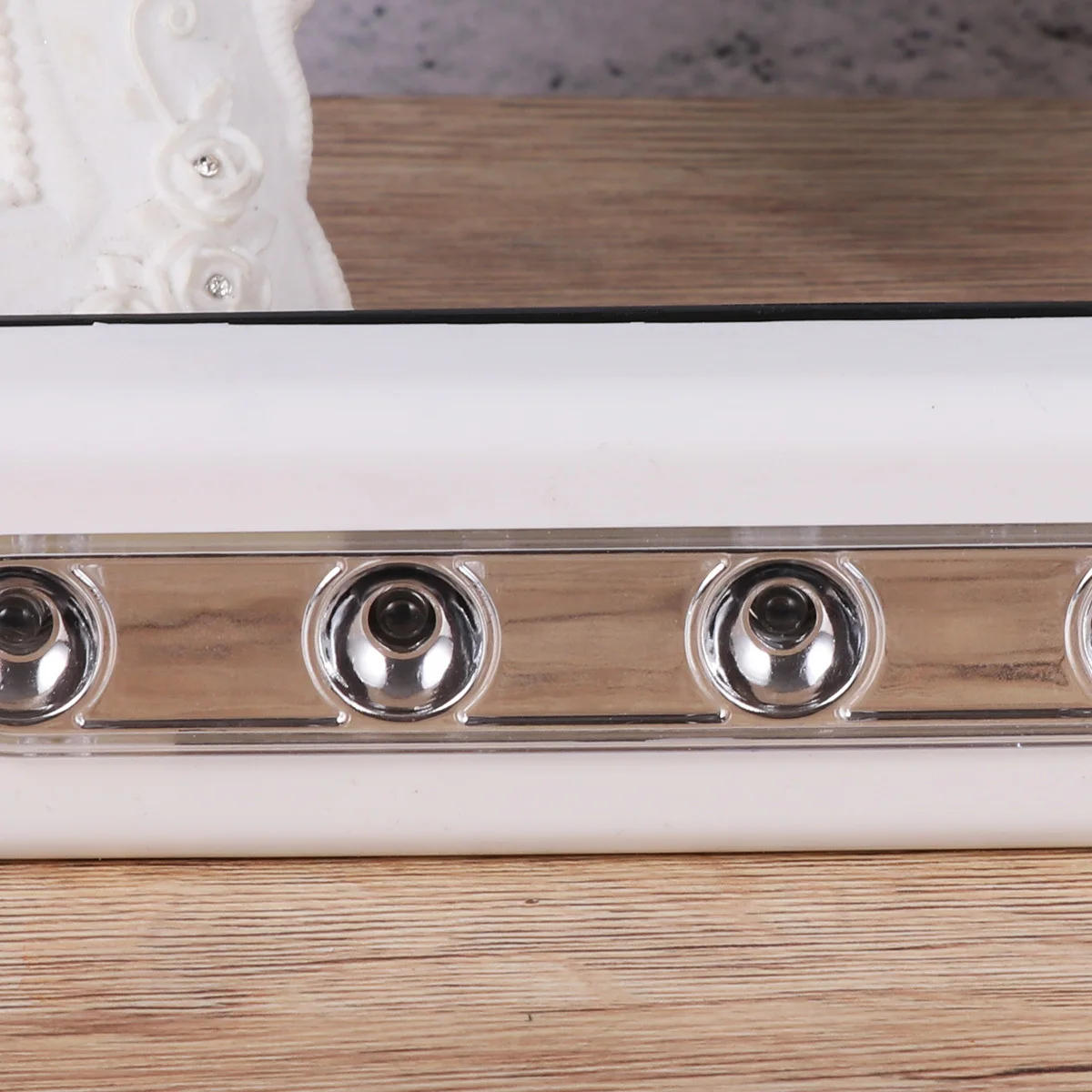 

2Pcs Touch LED Cabinet Light 5 Leds Powered Bright Light for Kitchen Closet Wall Bedroom Bathroom Energy