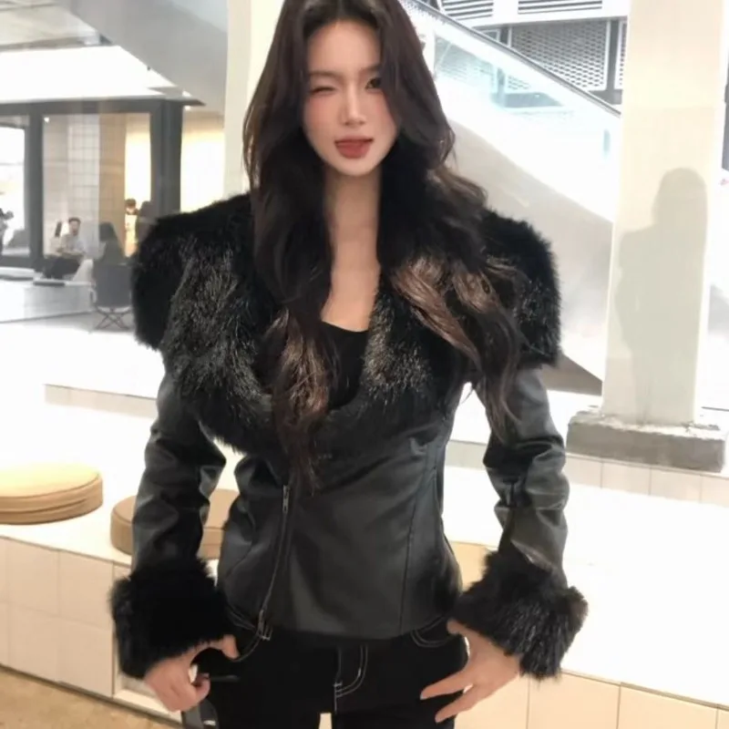 Gothic Vintage Winter Warm Faux Fur Trim Cropped Leather Jacket Women Slim Fit Zip Up Casual Streetwear Date Night Outfit Y2k