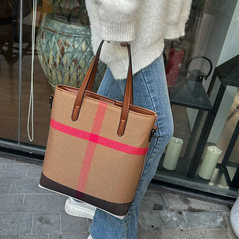 Vm Mode Kuss 2024 neue Streifen lässig pu Leder handtaschen hohe Kapazität Luxus Umhängetaschen lässig Designer Trends Handtasche