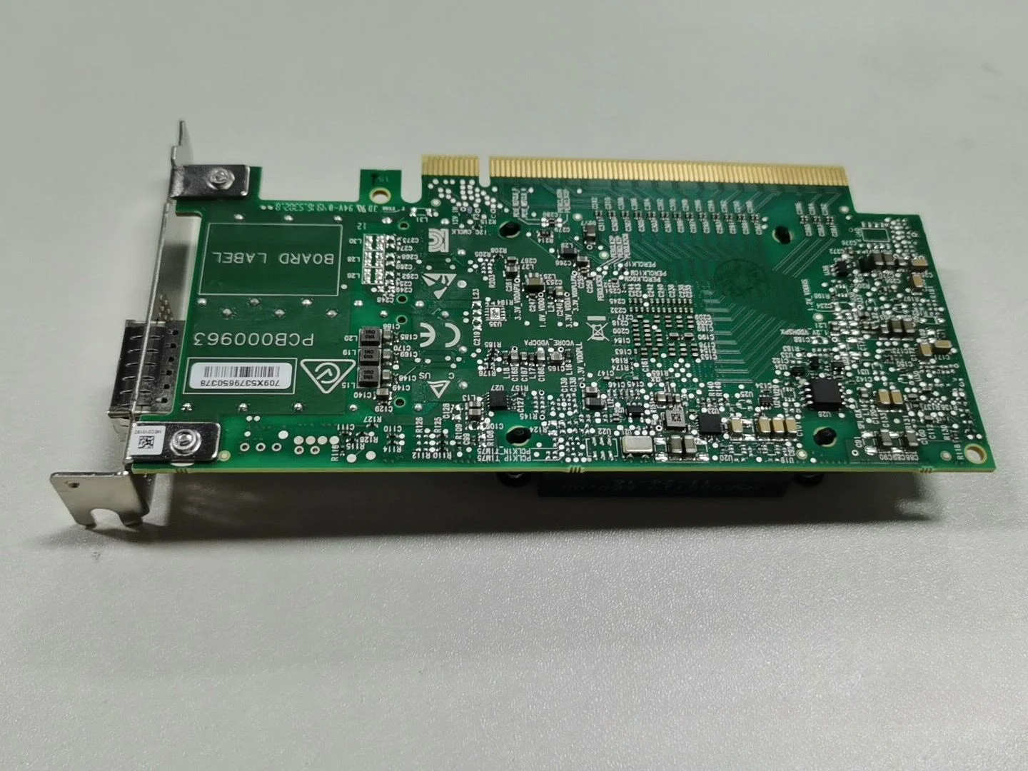 MCX455A-ECAT single port 100G IB card ConnectX-4 EDR CX455A