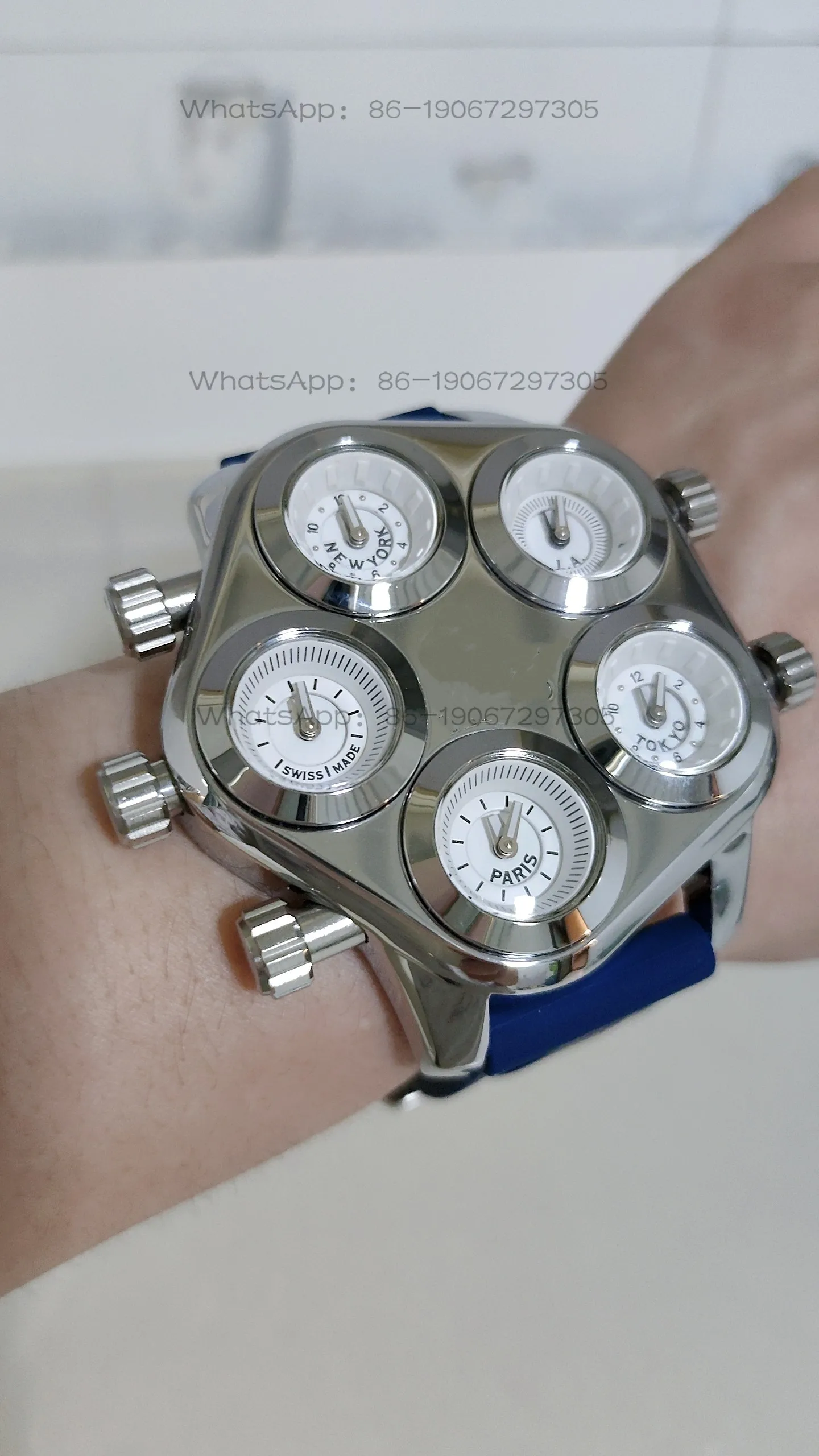 Large Plate Multi-time Zone Quartz Large Plate Couple Internet Celebrity Silicone Tape Boys and Girls Silicone Tape Watch view 4