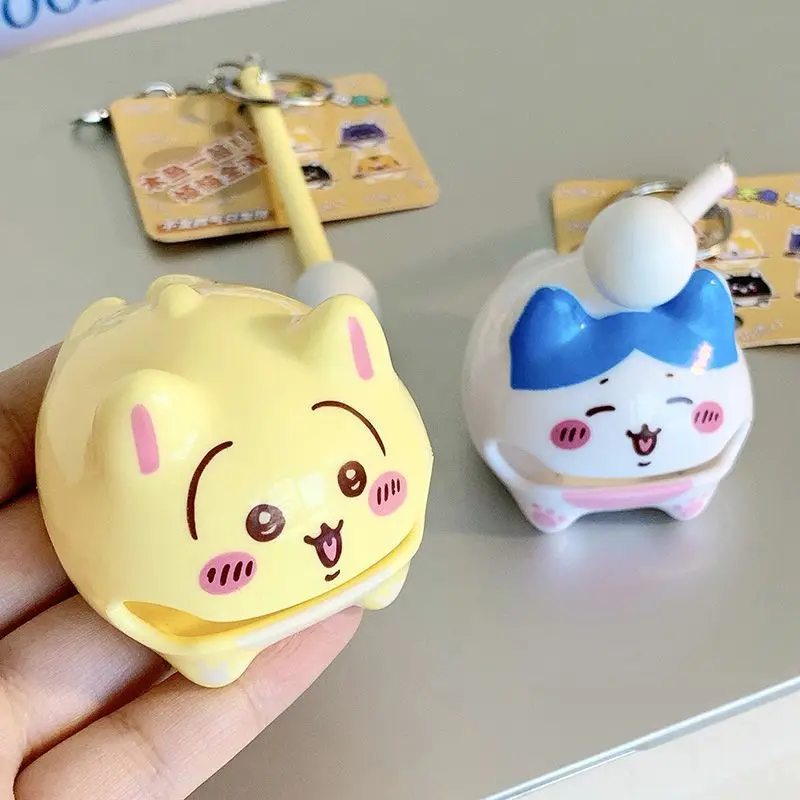 Porte-clés en bois mini poisson Chiikawa Hachiware Usagi mignon, anti-stress, mérite +1, pendentif de sac dessin animé, décoration de bureau amusante, cadeau anime