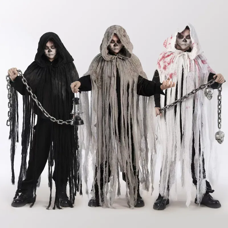 Набор разноцветных пошарпаных плащей с капюшонами и измельченными краями, окрашенные белые жуткие и реалистичные костюмы на Хэллоуин