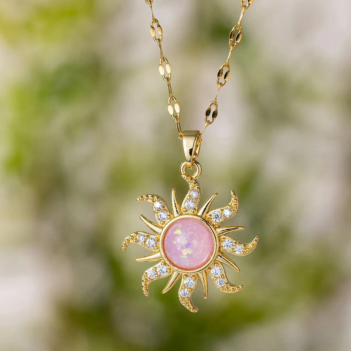 This Colorful Zircon Sunflower Pendant Necklace Is An Exquisite, Stylish, And Romantic Jewelry Accessory.