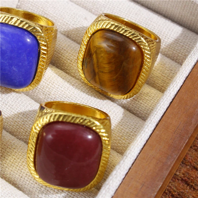 HUANZHI 2024 New Geometric Square Stone Vintage Ring Chunky Gold Color Trend Personality Jewelry for Women