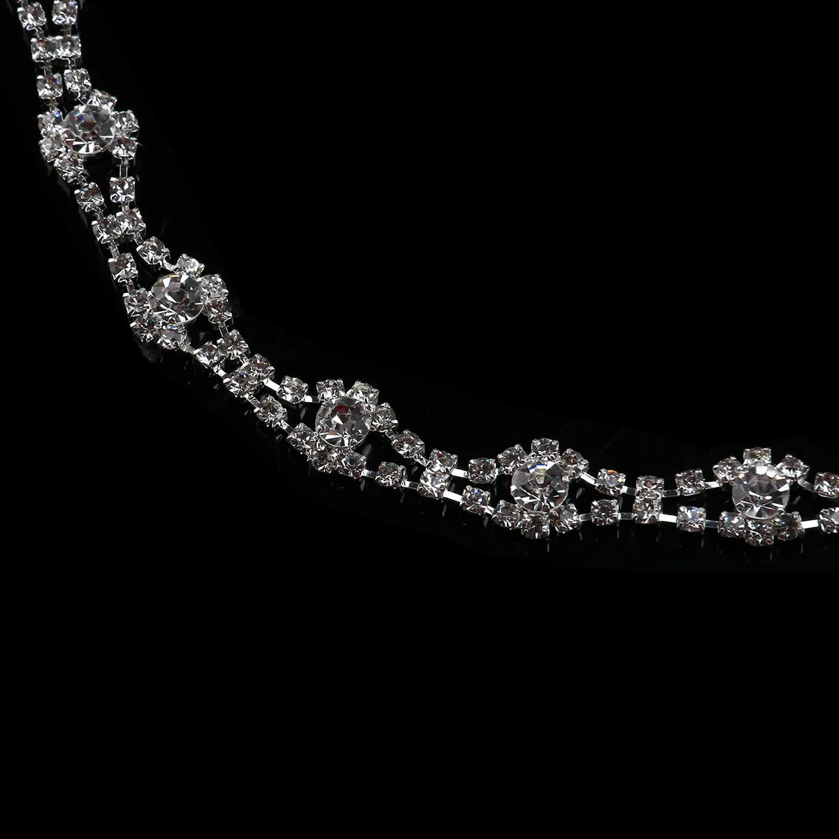 

Гибкая женская серебряная повязка на голову со стразами, свадебный головной убор, аксессуар для свадьбы, помолвки, выпускного вечера, гибкая повязка на голову, женская повязка на голову