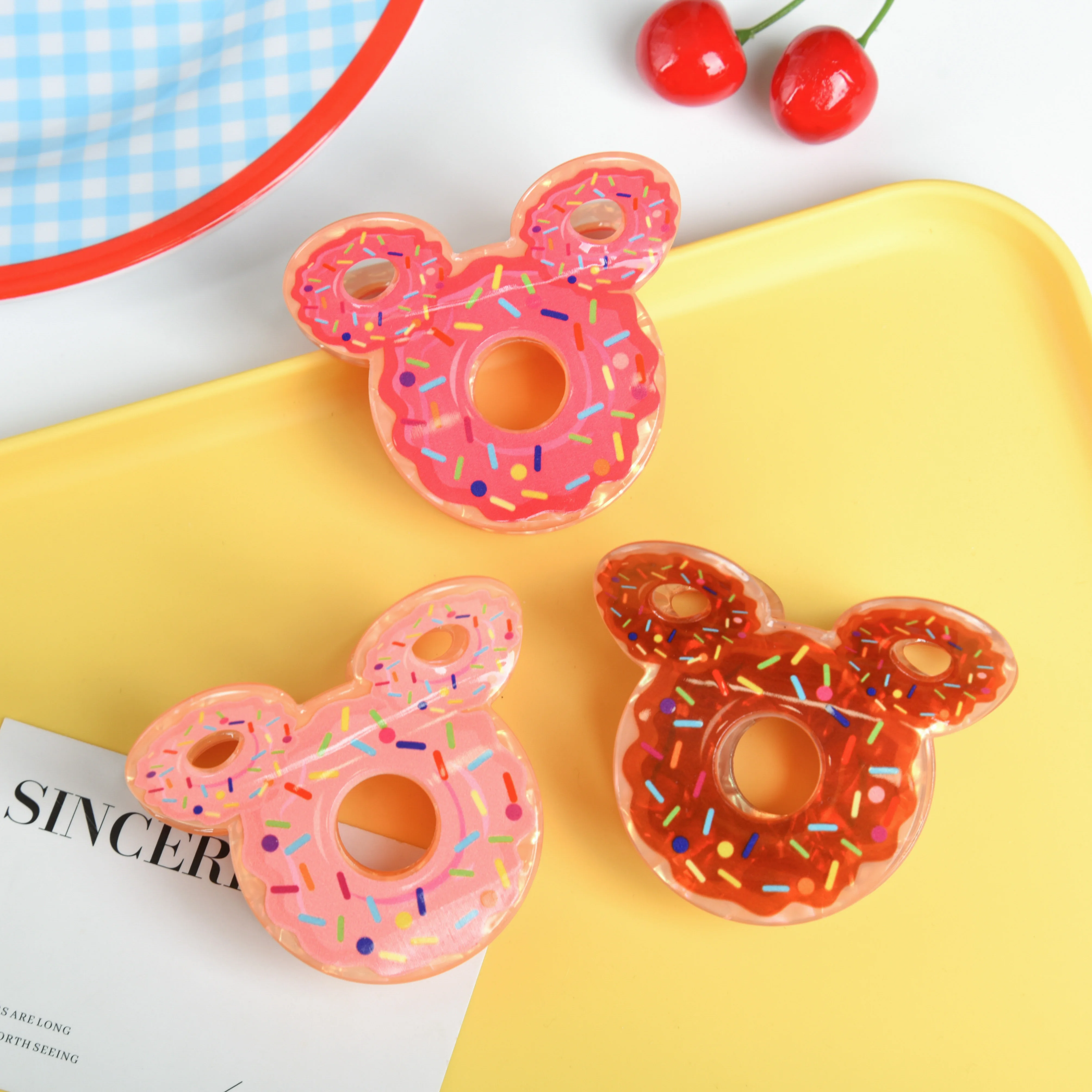 

DS NEW Food Series Doughnut Claw Clips Simulated Chocolate Donut Hair Claw Funny Hair Clips Hair Accessories for Women Girls