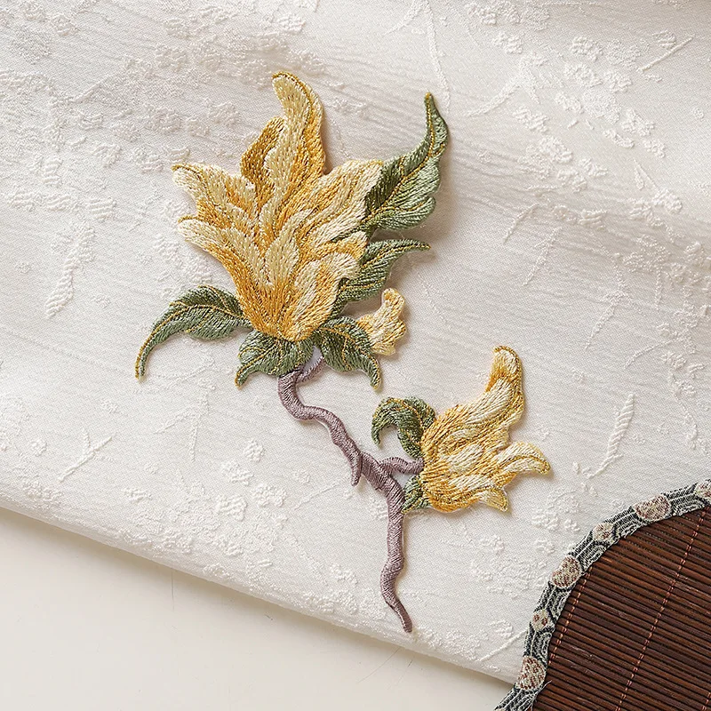 Flowers Embroidery Appliques Clothes Patch DIY Sewing Clothing Decoration Repair Clothing Stain Repair Adhesive Backing