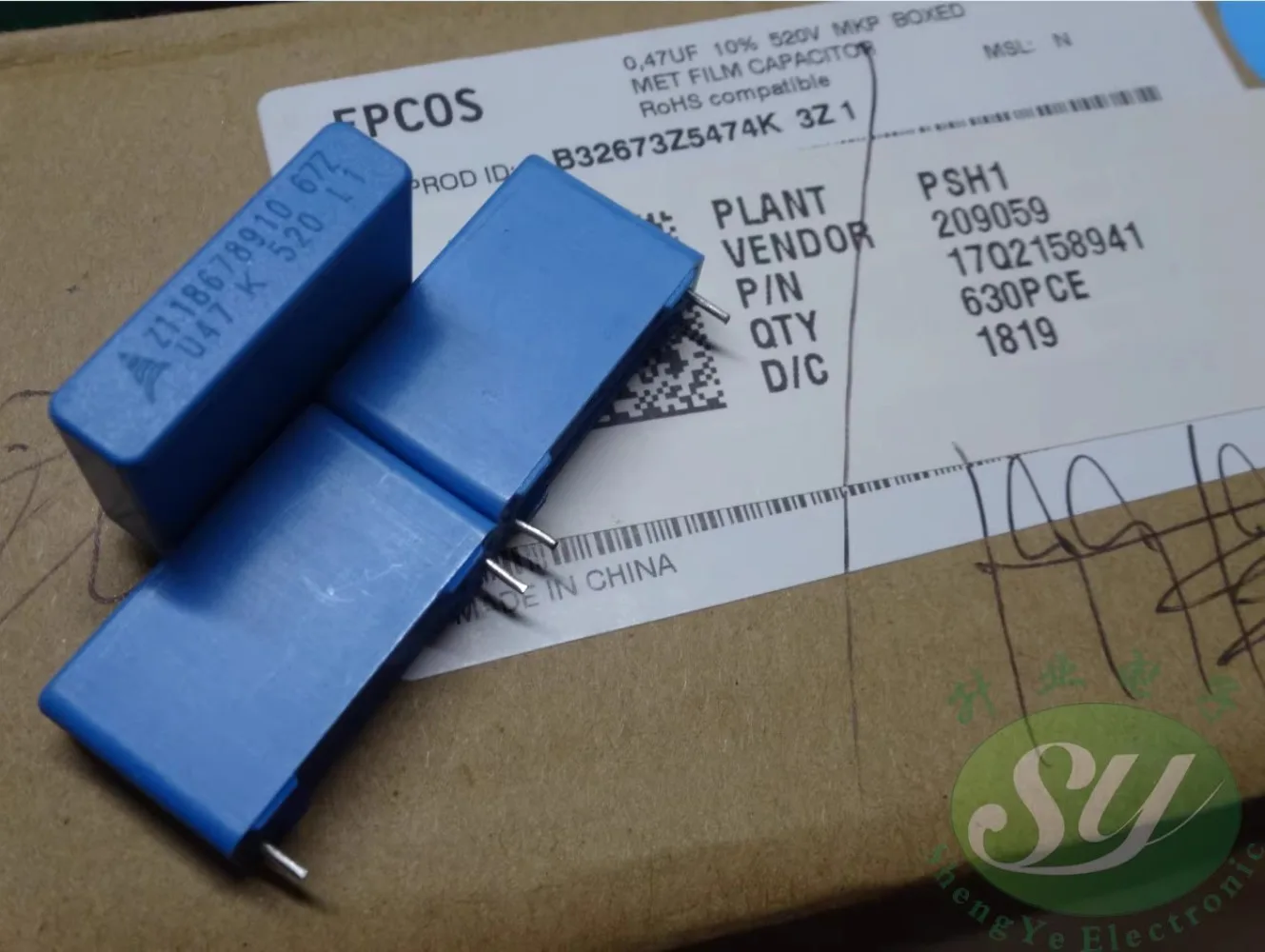 10PCS EPCOS 0.47uf/520v 470nf u47 474 New 22MM film capacitor B32673Z5474K