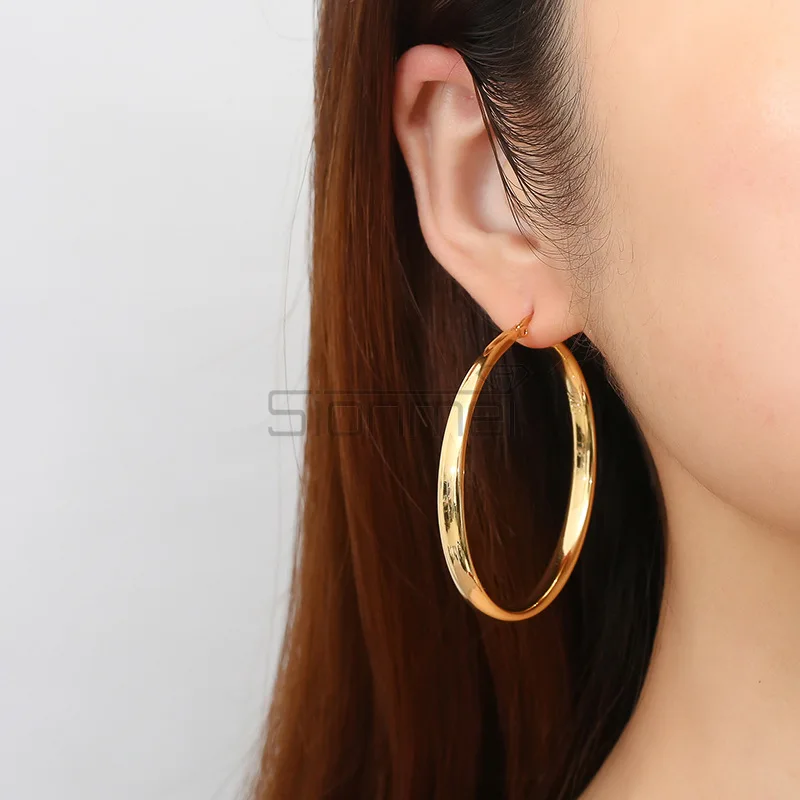 

Large Simple Classic Hoop Earrings For Women And Girls Round Copper Material Earrings Gold And Silver Round Earrings Gift