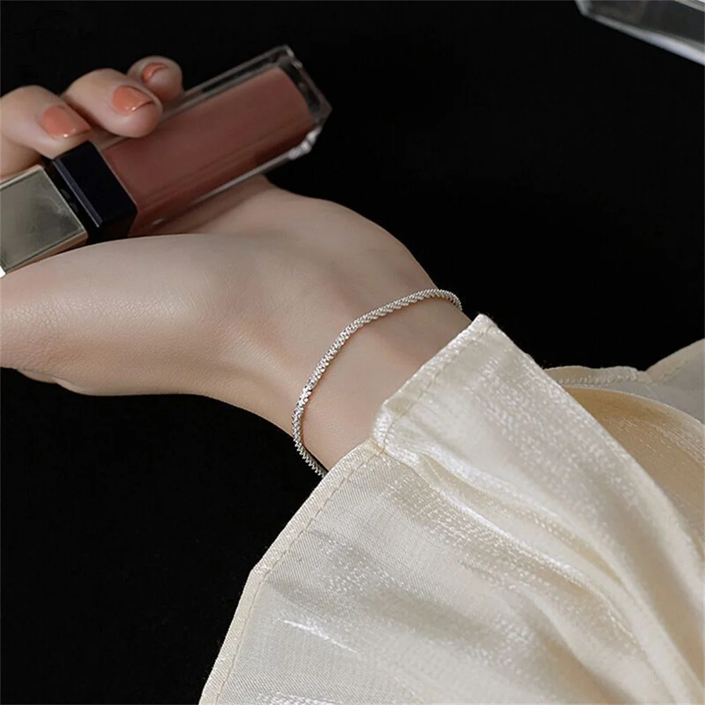 Wu\'s 2022 New Sparkling  Gypsophila Bracelet Female Simple Student Cold Wind Niche Simple Personality Design Hand catenary