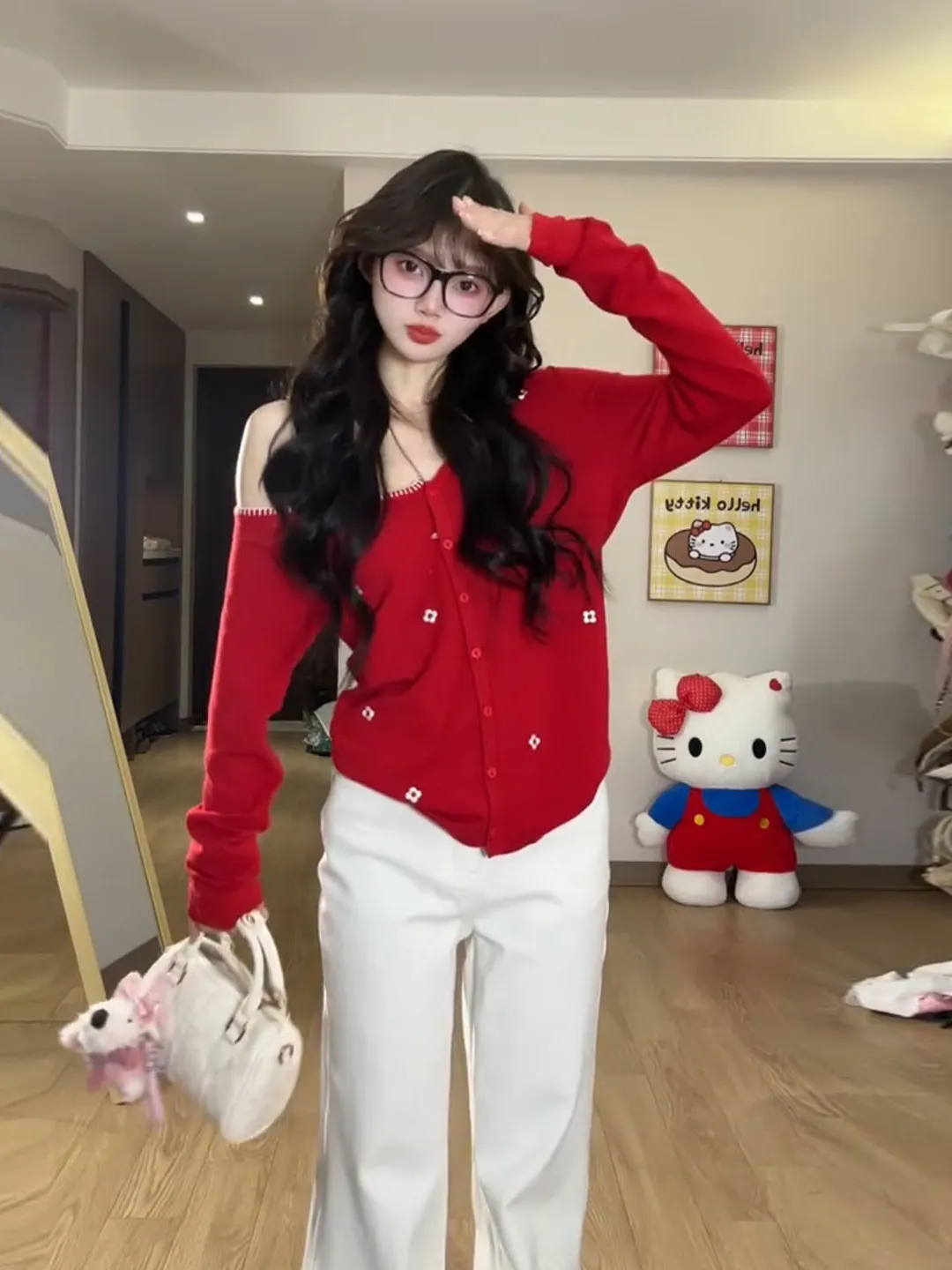 スーパーホワイトレッド刺繍入り花柄オープンカーディガン レディース 秋冬 セクシー 若々しい印象の肩出しニットセーター...