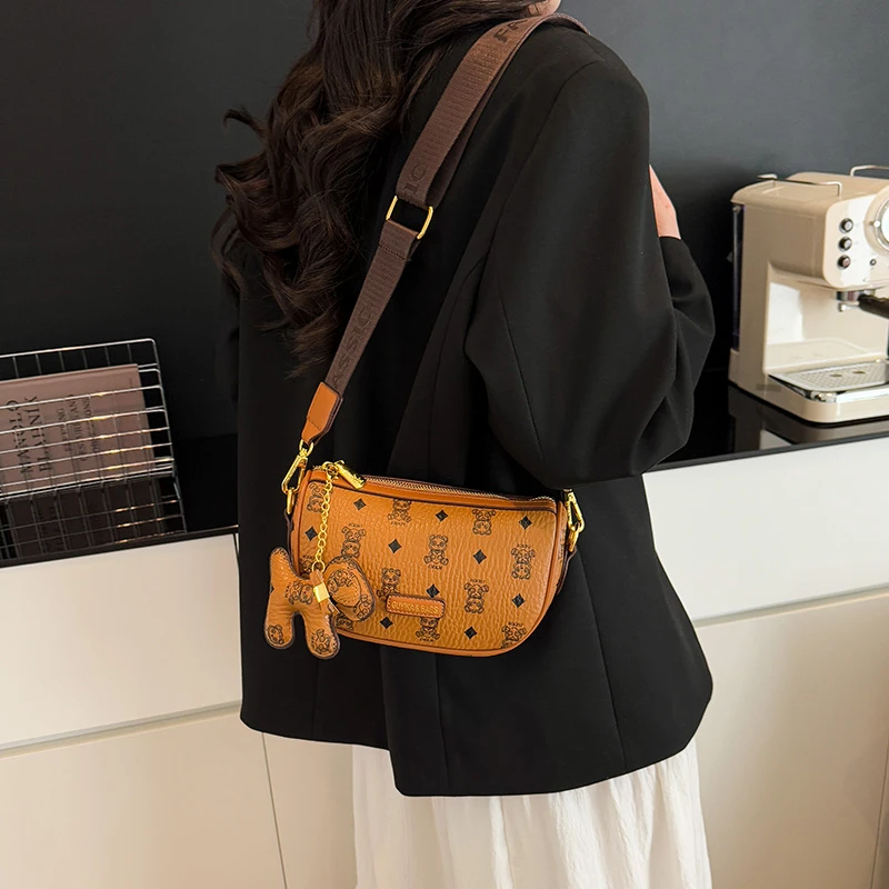 

Spacious Leather Tote Bag For Women, High Quality Messenger Style, Luxury Brand Adjustable For Shopping Trips