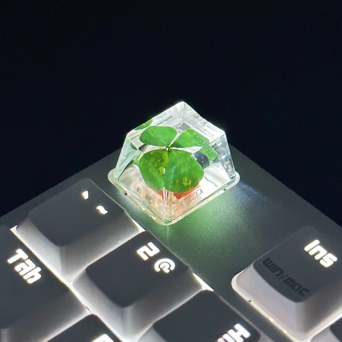 Kk-Cokio Original drop glue DIY resin high light four-leaf clover key cap True flower mechanical keyboard key cap 1pc