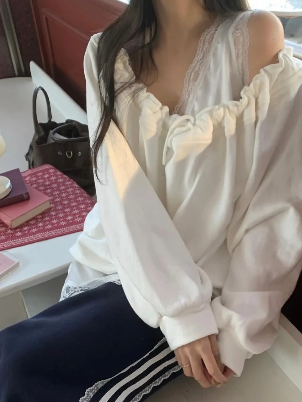 

Новый весенний модный женский свитшот с огонью и завязками на плечах, повседневный утягивающий топ Pure Desire, корейский топ