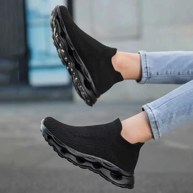 

Белые ботильоны на толстом каблуке со шнуровкой. Женская обувь. Ботильоны. Обувь 36 размеров. Кроссовки. Спортивное добро пожаловать. 2025 лет.