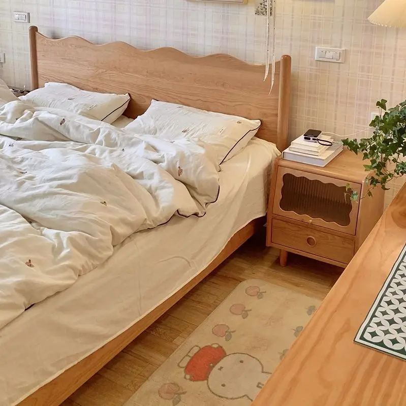 Solid wood bed Small apartment retro furniture Modern simple 1.8 meters Double bed Reverse bed Bedroom