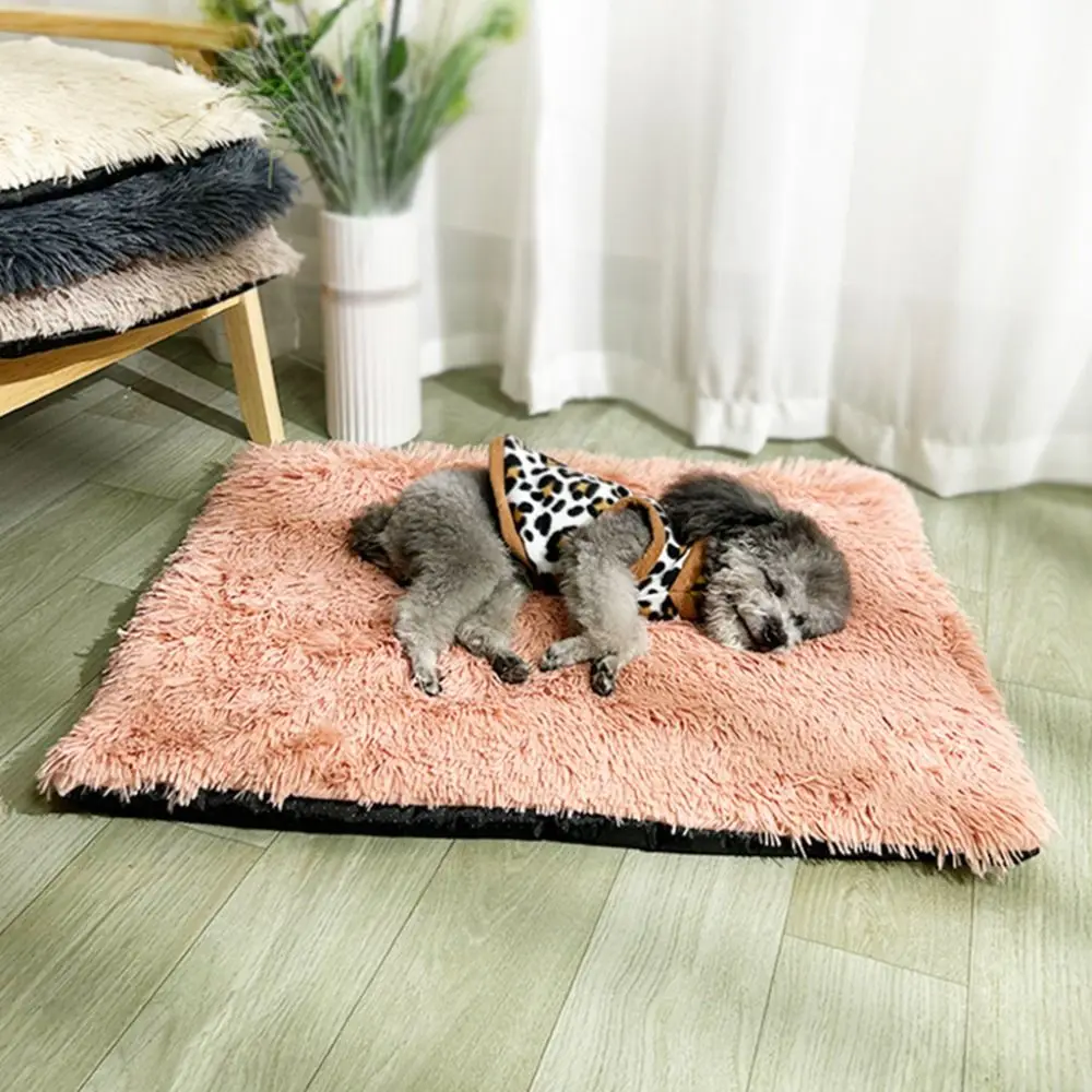 Huisdierproducten Zachte hond pluche winterdeken Antislip fluweel Warme kattendeken Waterdichte comfortabele puppyslaapmat Winter