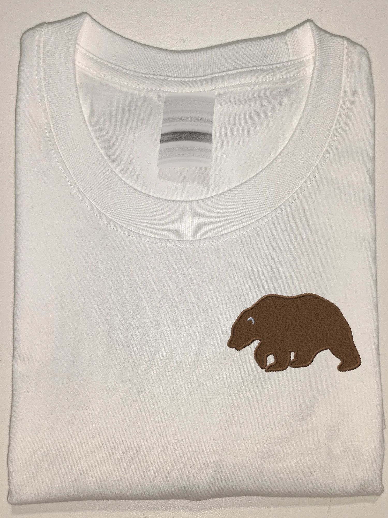 

Brown Bear Embroidered Tshirt 100% Cotton Embroidery T-Shirts Vintage T Shirts T Shirts For Men