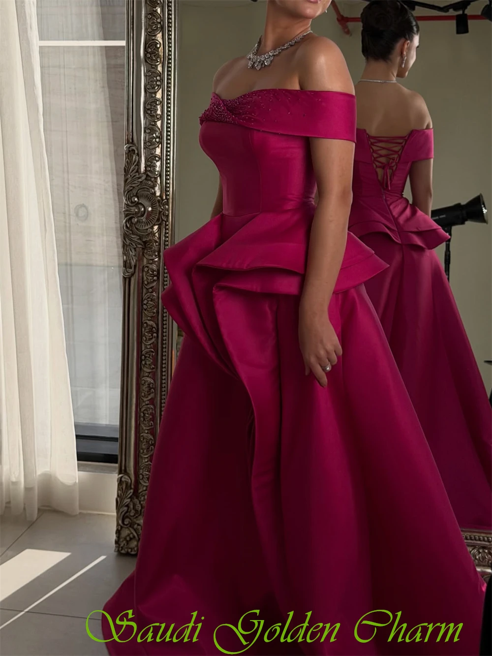 فستان سهرة بسيط من الساتان الوردي مخصص برقبة قارب رسمية قبالة الكتف فستان حفلة موسيقية كلاسيكي على شكل حرف a بأربطة من الخلف للحفلات