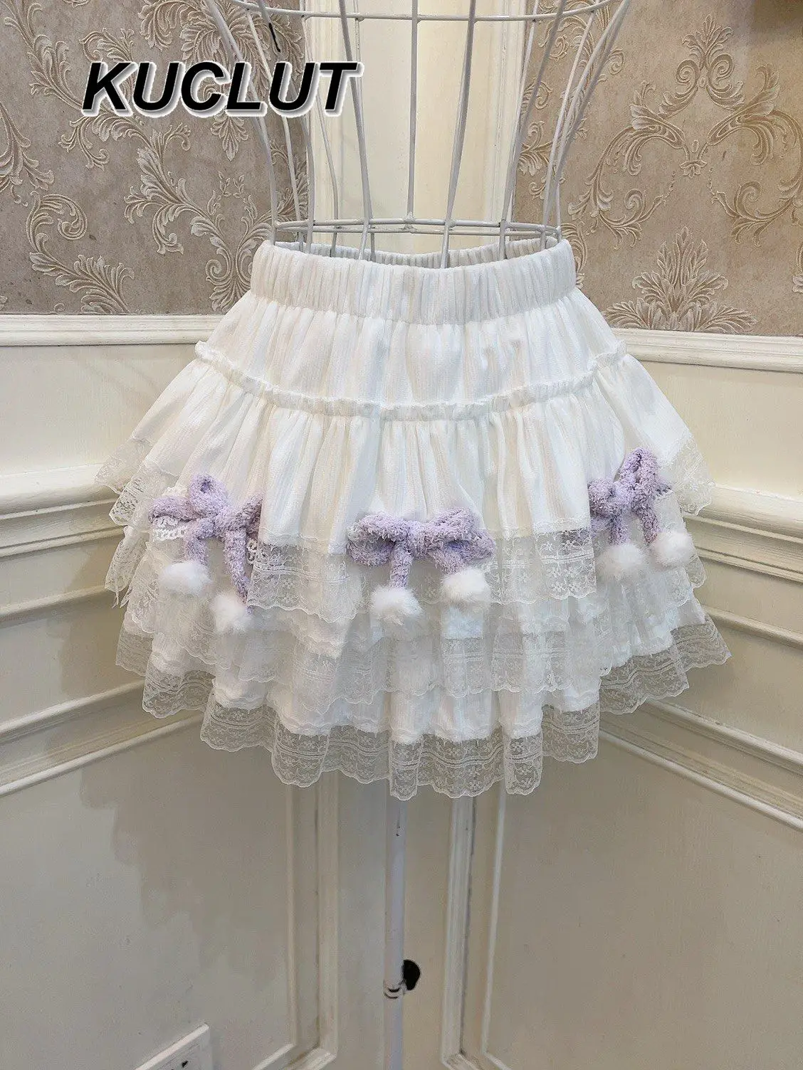 

Lolita Girl Princess Bowknot Pom-pom Lace Trim Velvet Puffy Cute Pleated Cake Skirt Spring New Lolita Girls Short Skirt Women