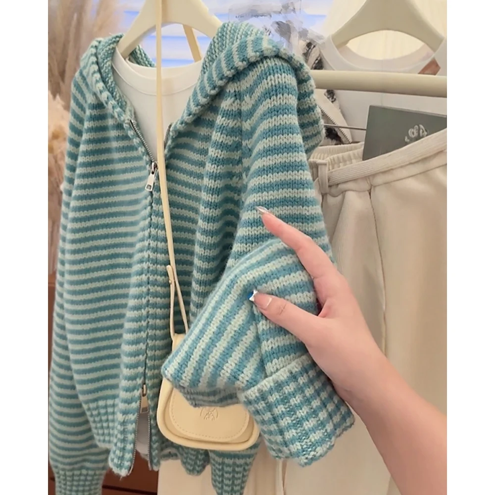 Korean Style Green Knitted Cardigans for Women Casual Loose Knit Hooded Zipper Coats Autumn Winter Warm Sweater Jackets Tops view 2