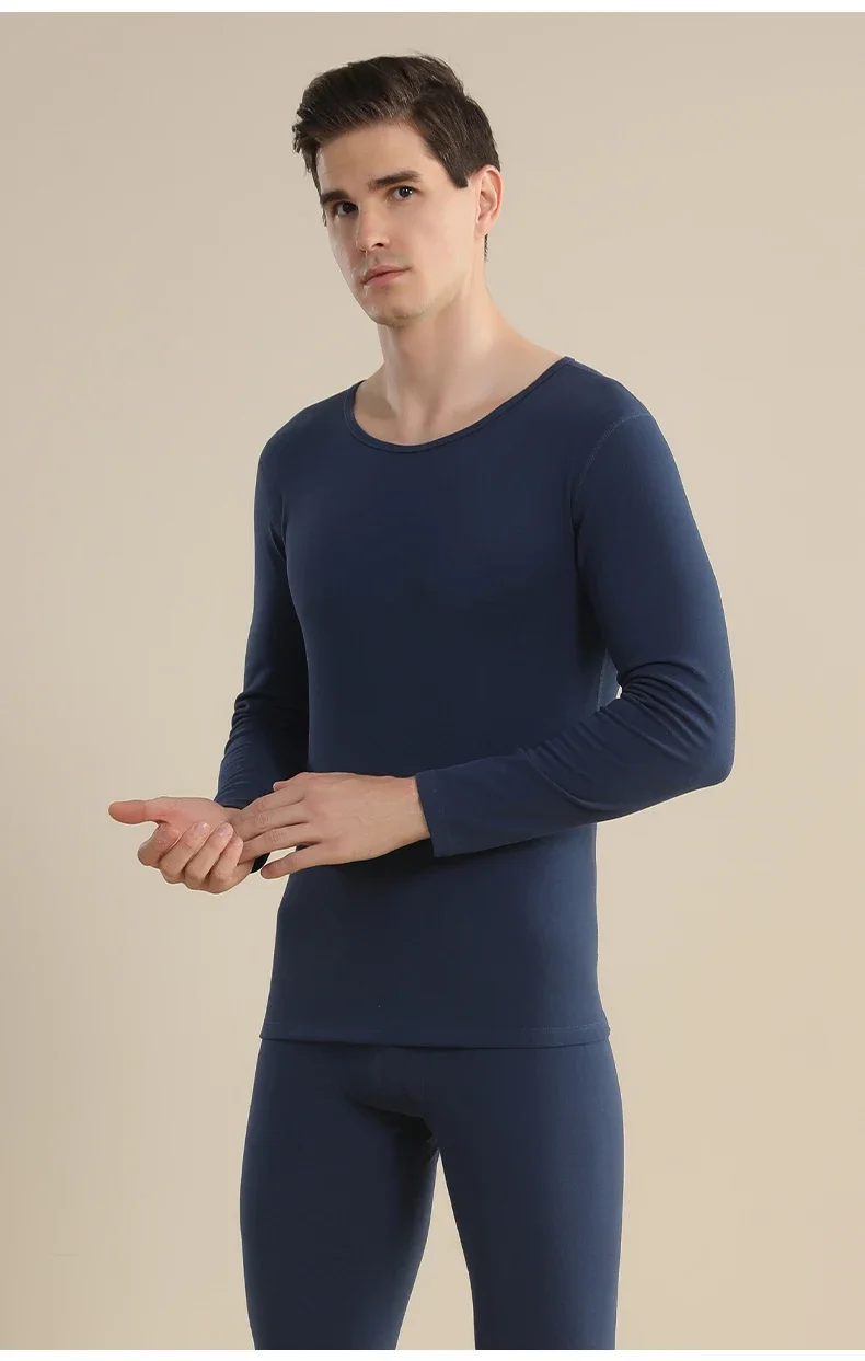 

Round neck thermal underwear men's set as a base, keeping warm and locking in temperature, a must-have for home use