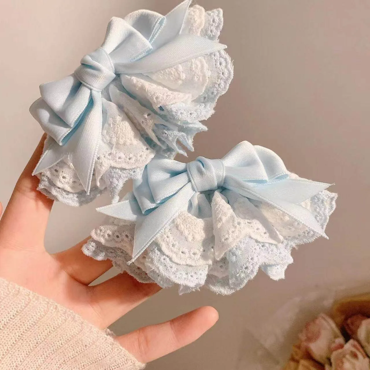 eleganti-fermagli-per-capelli-con-fiocco-in-pizzo-e-pieghe-accessori-freschi-a-becco-d'anatra-per-donna-dolci-e-adorabili-a-forma-di-farfalla