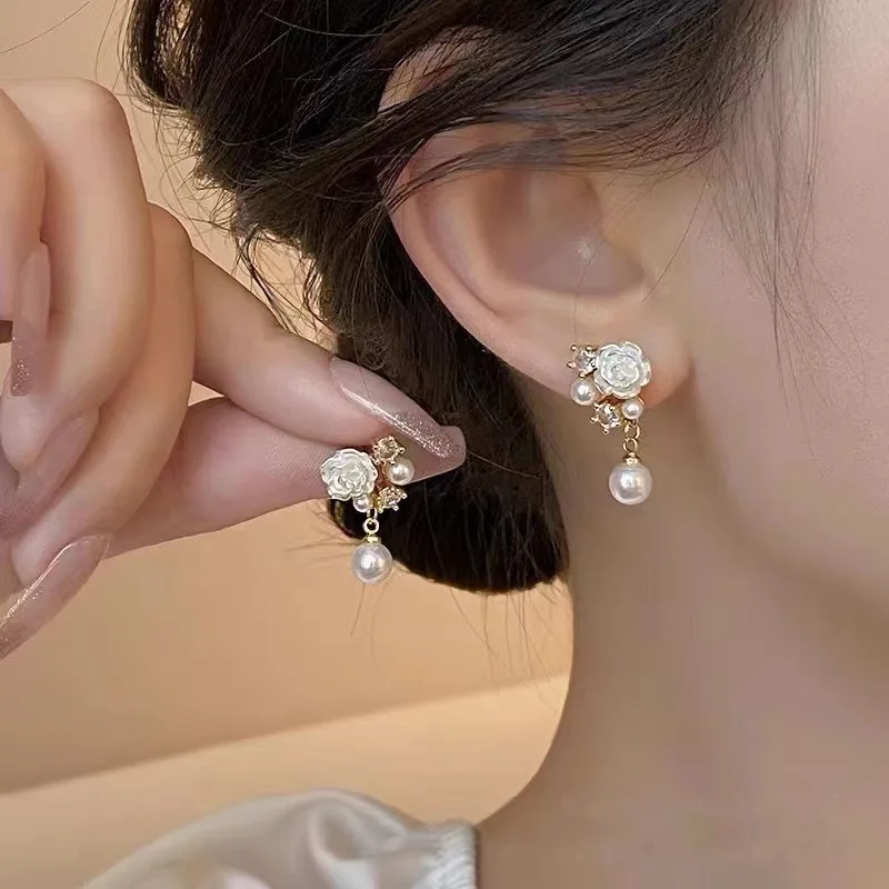 XIYAWANG Flower Pearl Ear Stud Earrings for Women Party Birthday Gift Ear Stud Minimalist Earrings Fashion Jewelry Accessories