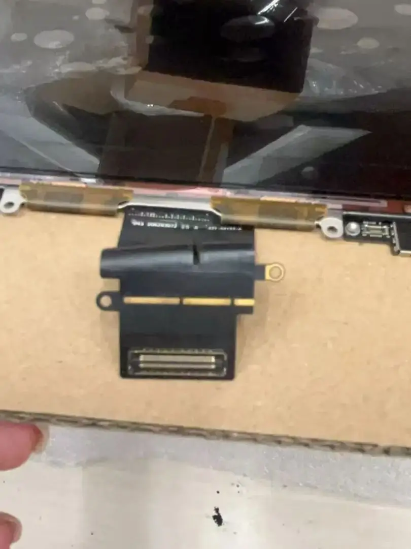 Ekran LCD OEM z metalowym ramieniem do MacBooka A1706 A1989 A1932 A2179 A2337 A2338 A2681 A2442 A2941 A2485 Tylko panel szklany LCD — zdjęcie produktu 6