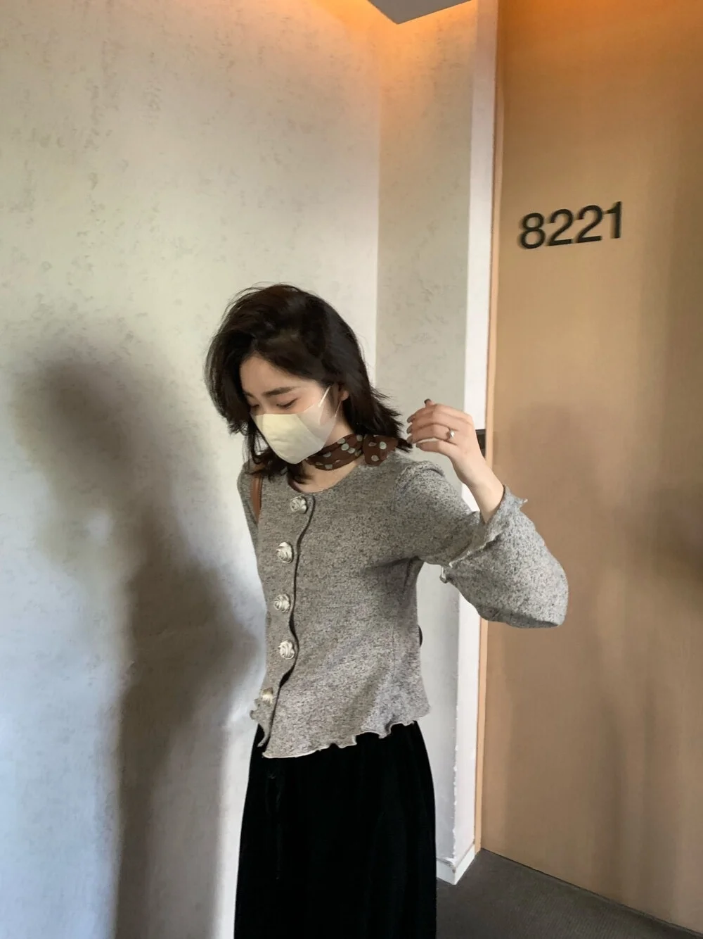 

Dongda Gate, осенний новый дизайн, простой вязаный открытый кардиган с цветком розы, женский модный универсальный длинный све