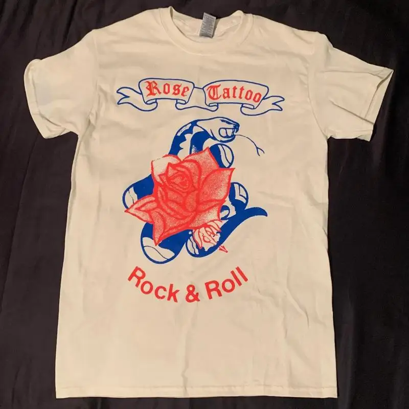 

Белая полноразмерная футболка с татуировкой розы для фанатов AH1374