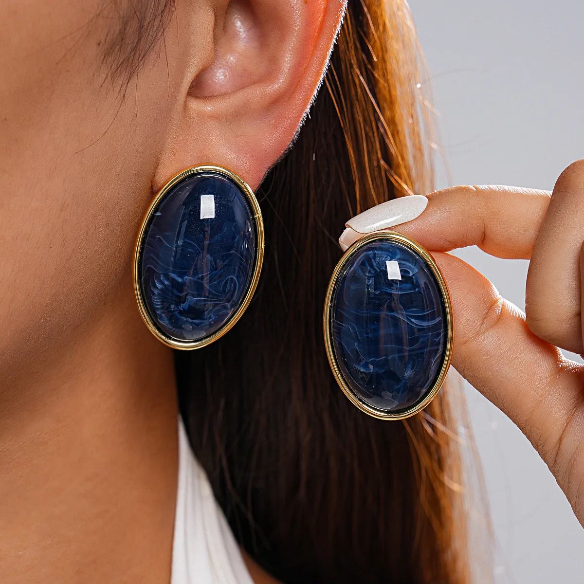 DOO MEI Mehrfarbige Retro Große Ovale Acryl-Ohrstecker für Frauen, Glatte Unregelmäßige Harz-Ohrstecker, Schmuck-Accessoires – Detail 4