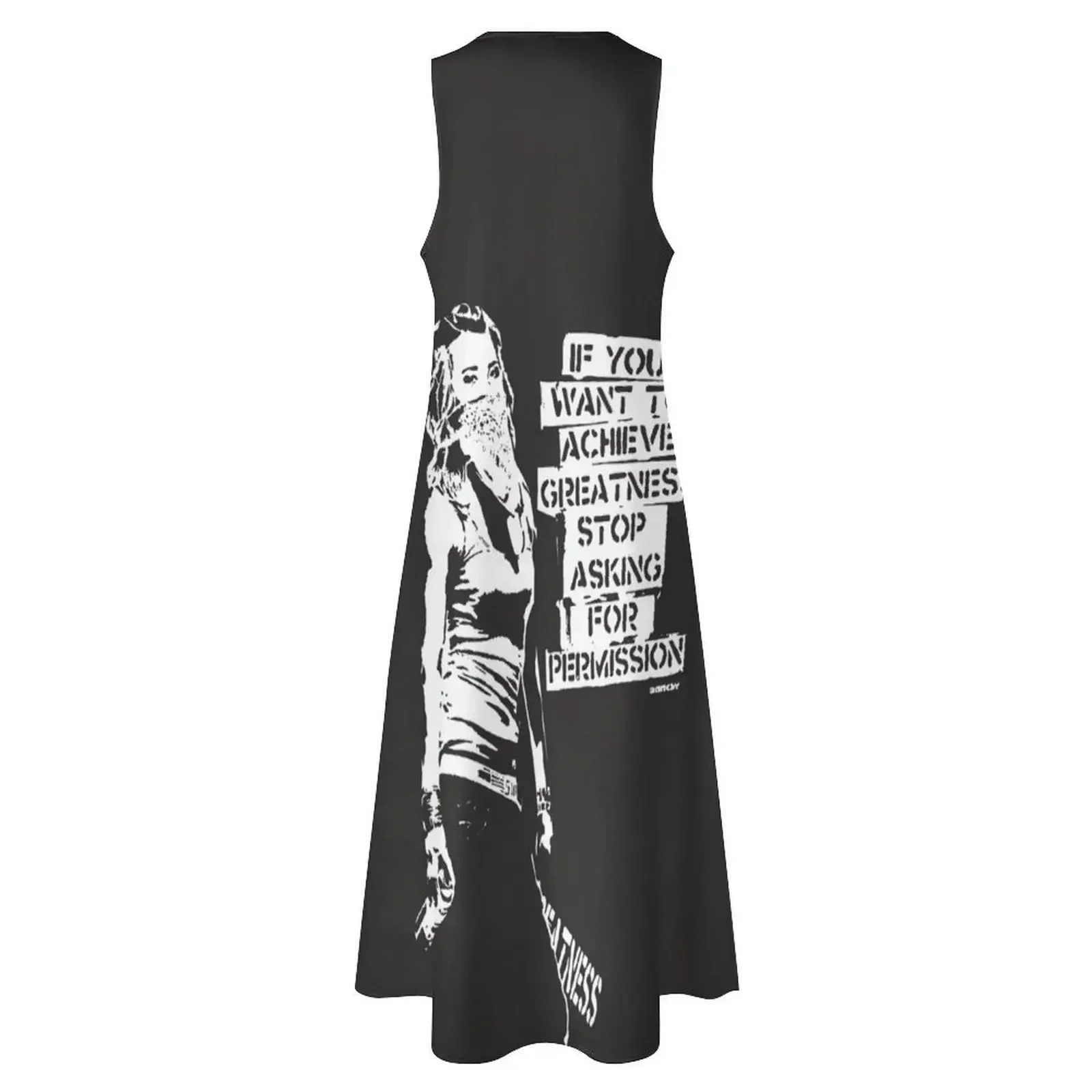 بانكسي اقتباس الكتابة على الجدران إذا كنت تريد تحقيق العظمة توقف عن السؤال عن إذن أبيض وأسود مع فستان طويل من علامة بانكسي #4