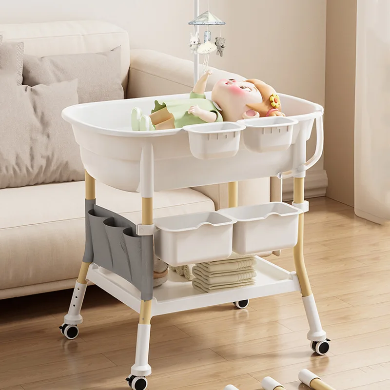 Image 3: Table de soin pour bébé Babyfond, multifonctionnelle, intégrée, mobile, pour le change, le bain et le massage des nouveau-nés.