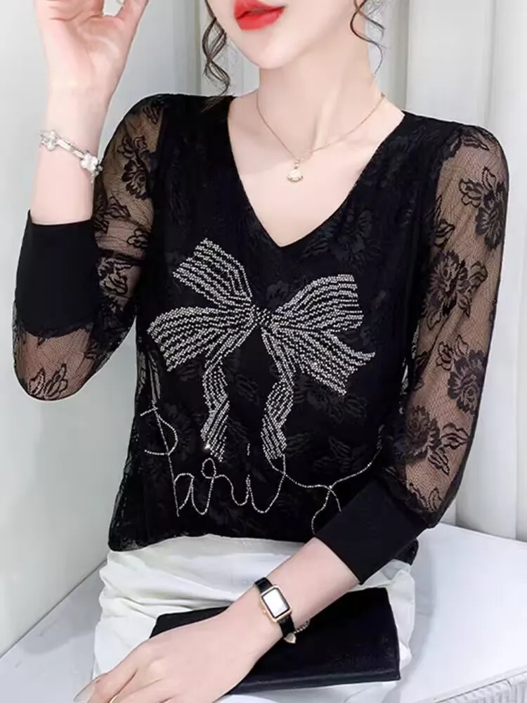 2025 프렌치 스타일 레이스 고품질 브이넥 백리스 시스루 티셔츠 봄 여름 여성 반팔 우아한 패션 스트리트웨어