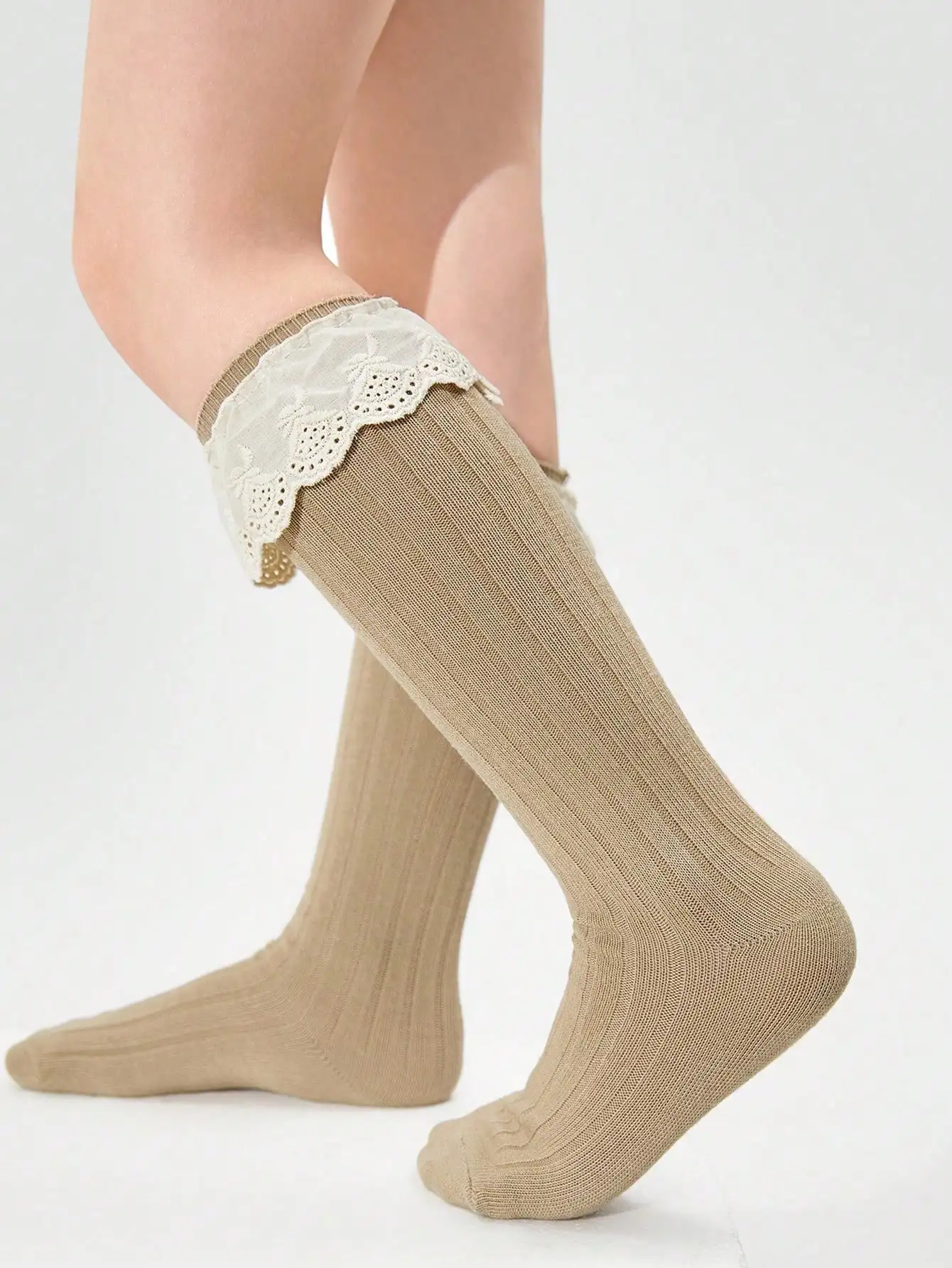 3 pairs of children‘s simple lace solid color high socks, girls are sweet and cute and suitable for daily life