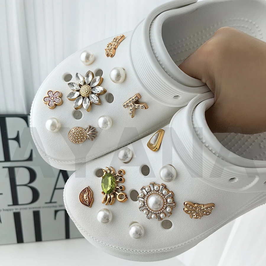 

18pcs Luxury ABS Diamond Flower Sparkling Charms Shoe Decoration Pearl For Crocs Clogs Sandals Party Gift Idea