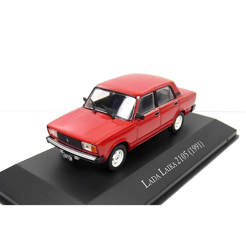 Diecast 1:43 Scale IXO Lada Laika 2105 1991 Red Alloy Car Model Collectible Toy Gift Display Ornament