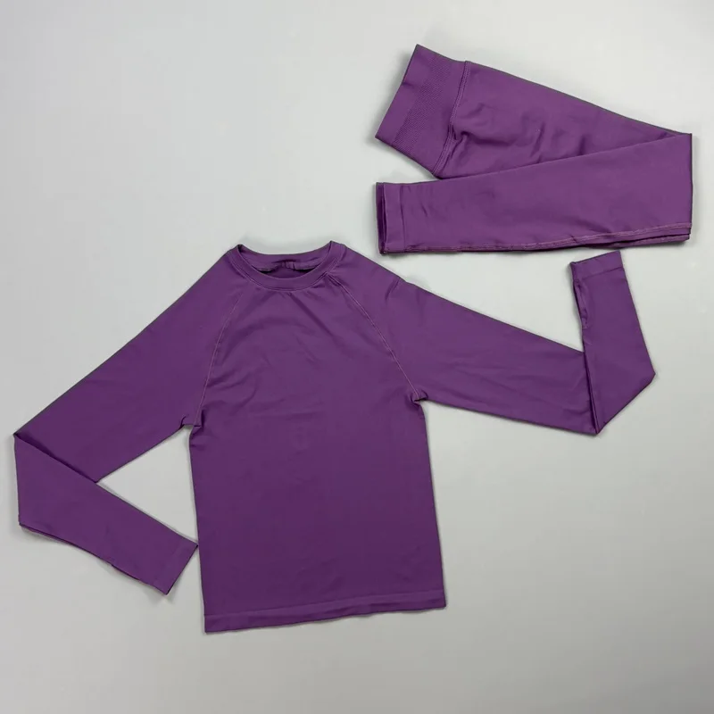 2-teiliges Sport-Set für Damen: Atmungsaktives, elastisches Langarm-Oberteil und nahtlose Po-Lifting-Leggings – Ideal für Gym, Laufen und Fitness – Detail 9