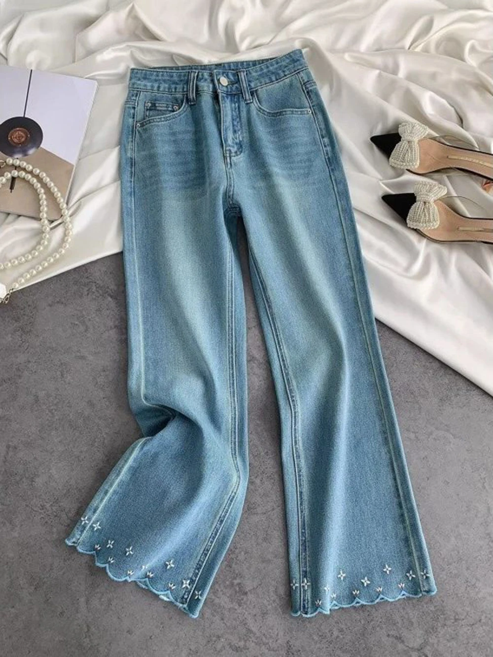 Retro Flower Embroidered High Waist Jeans for Women Autumn 2026 New Straight Loose Wide Leg Pants Baggy Cropped Denim Trousers
