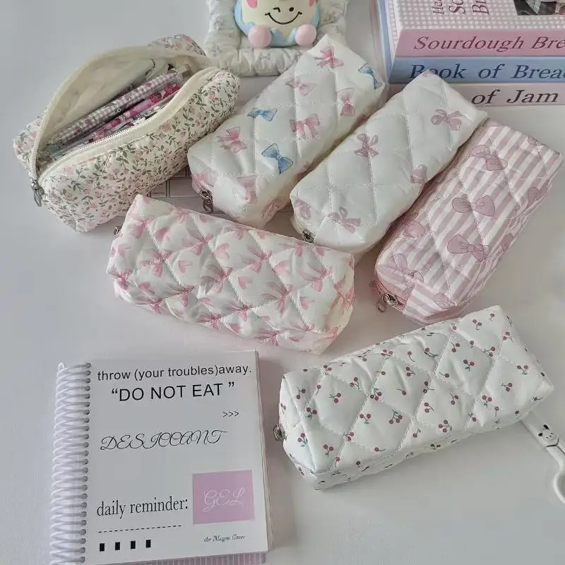 لطيف فراشة عقدة أزهار الكرز مقلمة سعة كبيرة القرطاسية حقيبة التخزين متعددة الوظائف حقيبة مستحضرات تجميل صندوق أدوات مكتب #2