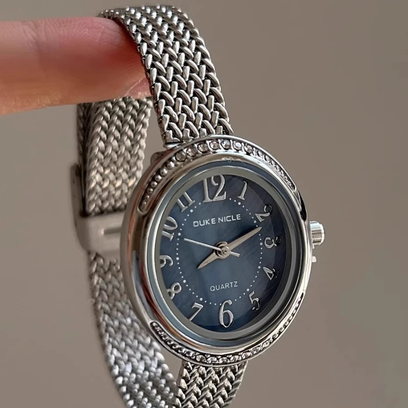 

2025 waterproof quartz watch birthday gift retro light luxury classic trend women's watch elegant and simple