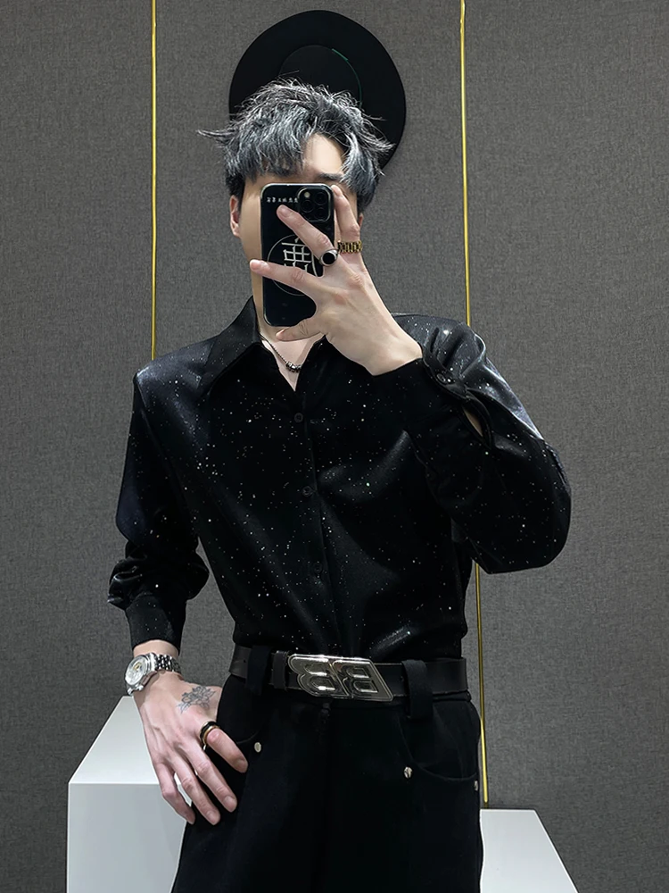 

Мужская рубашка с золотым тиснением, свободного кроя, с длинным рукавом, повседневная, весенне-летняя, модная, молодежная, однотонная.