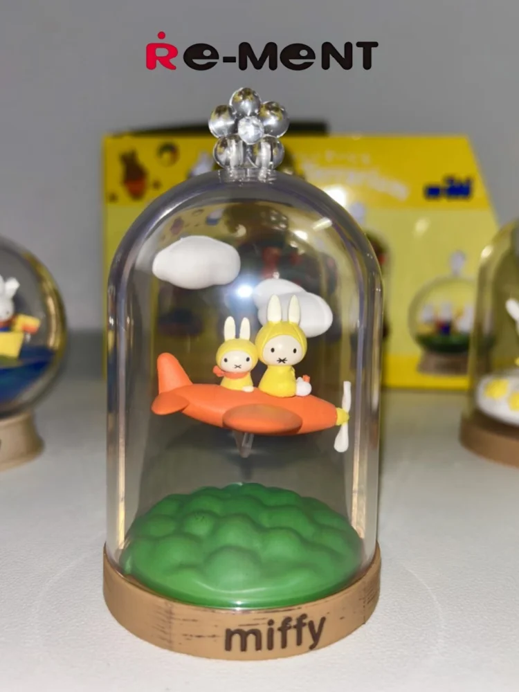 

Оригинальный Re-Ment Miffy Terrarium Fun Everyday Bottle Scene: миниатюрная настольная фигурка-игрушка в подарочной коробке (слепой бокс)