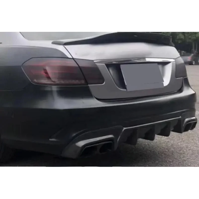 ألياف الكربون الحقيقية شفة ممتصة للصدمات خلفية الناشر المفسد مع طرف العادم لبنز W212 E260 E300 E63 E63S AMG 2014 2015 2016