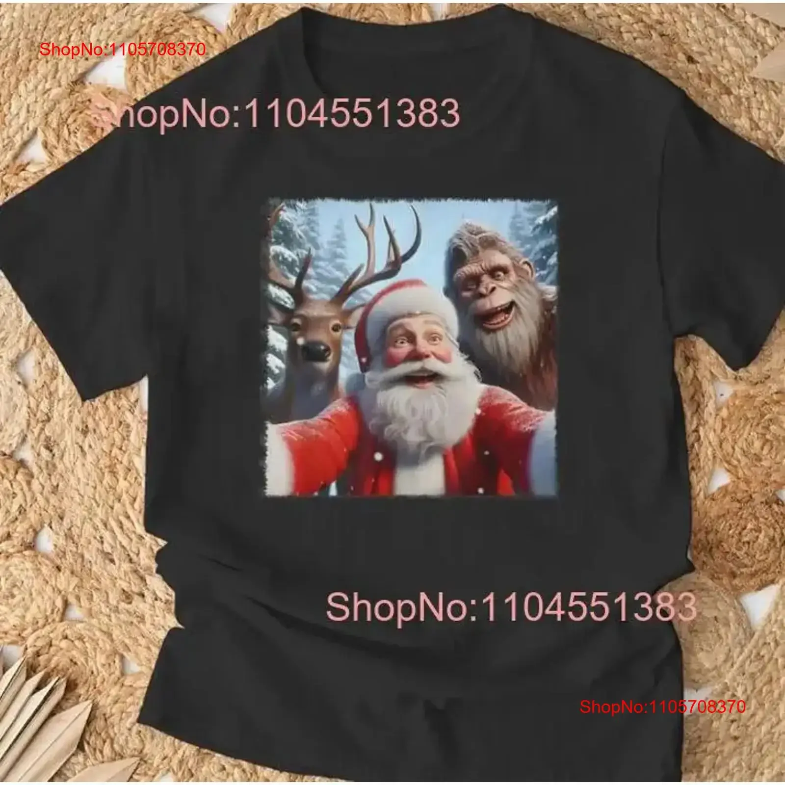 Reindeer Bigfoot Cute Santa Selfie Christmas T Shirt Fun Holiday vintage Washed Stylish Casual homme Stretched fashion