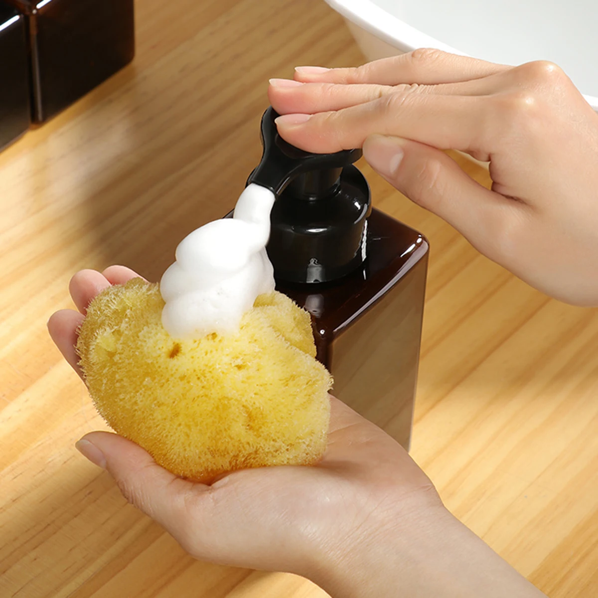 2 قطعة زجاجة رغوة الوجه قابلة لإعادة الاستخدام صانع فقاعة موزع محمول للسفر المنزل شامبو استحمام جل غسل الأطباق اليد الأنظف