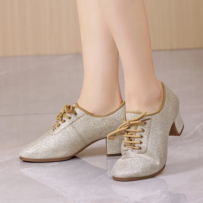 Baskets de danse souples pour femmes, chaussures de danse latine Bling, chaussures de jazz modernes, tango fille, salle de Rh, talons phtalShoes, été, nouveau